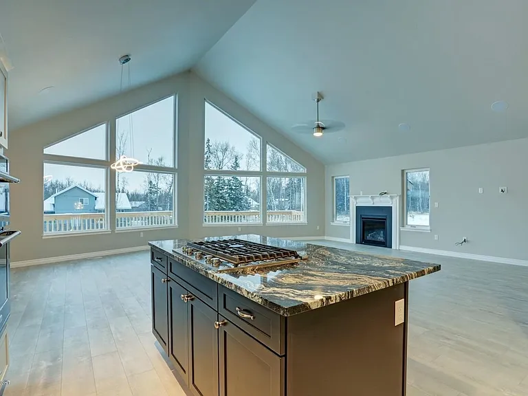 1455 E Esty Dr — Photo 17