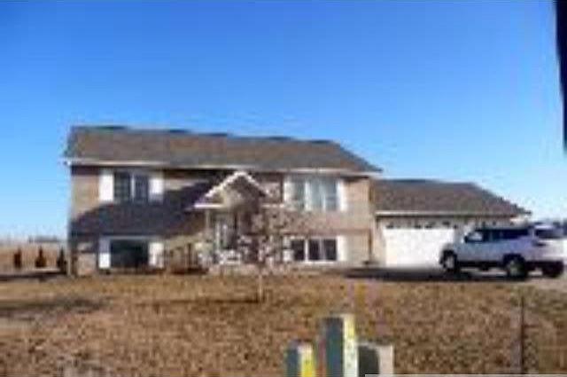1st image of 609 Nelson Ct