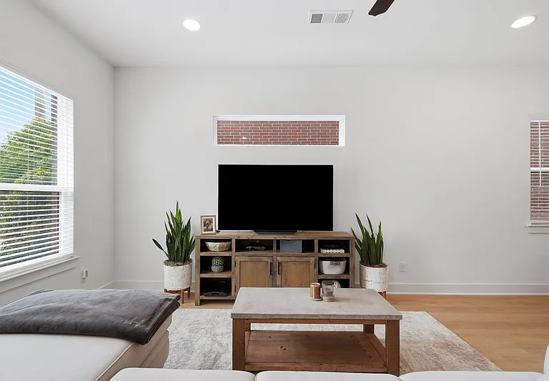 2817 Stanley Ave #1 — Photo 6
