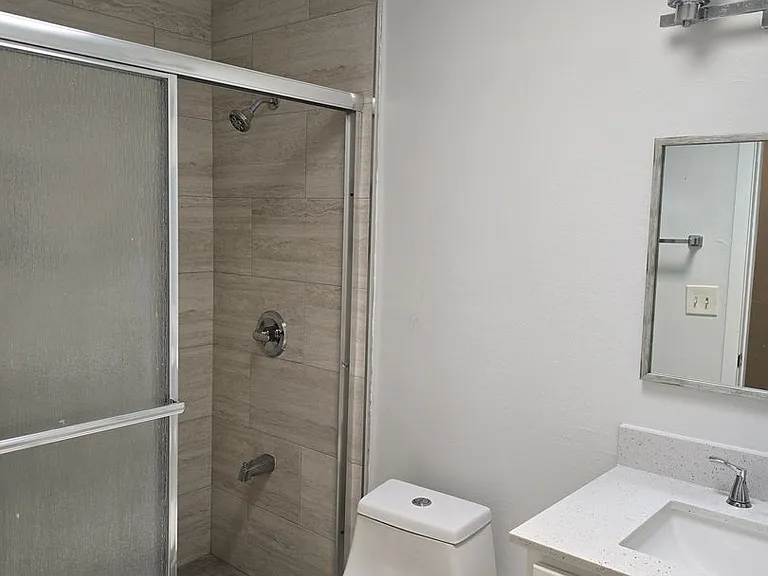 18651 Libra Cir — Photo 36
