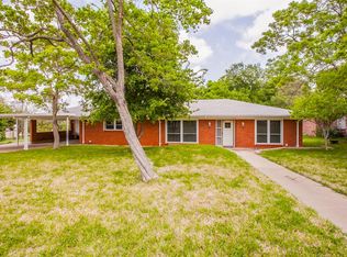 601 Topeka Dr, Woodway, TX 76712