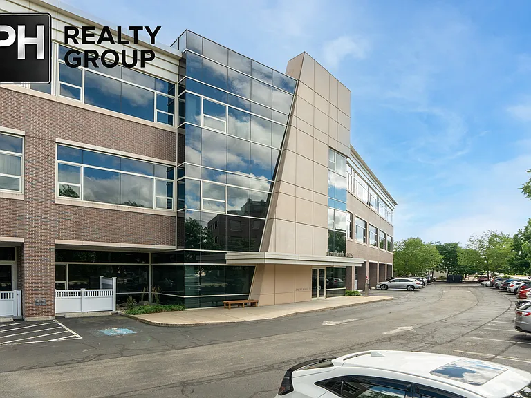 290 Pleasant St #213 — Photo 14