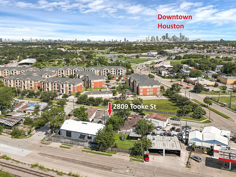 2809 Tooke St #D — Photo 12