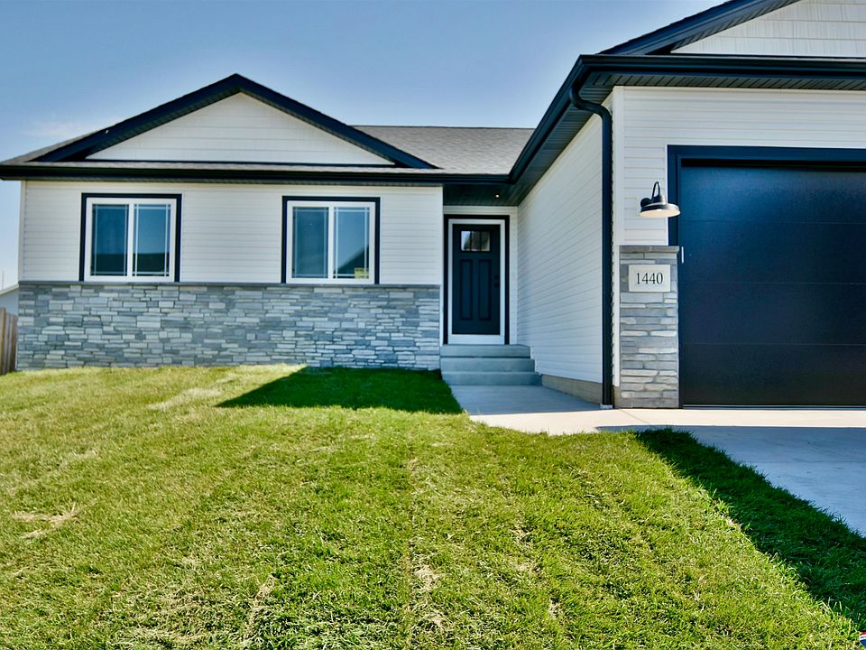 1st image of 1440 La Plata Dr