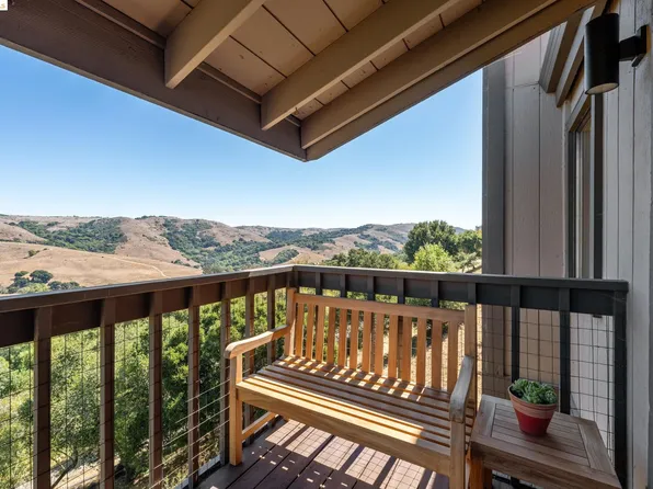 406 Vista Heights Rd, El Cerrito, CA 94530