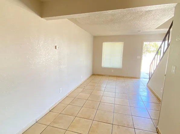 131 Glenwood St APT 3, Delano, CA 93215