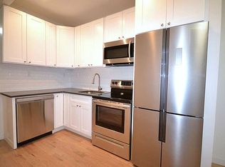 592 Manhattan Ave APT 3L, Brooklyn, NY 11222