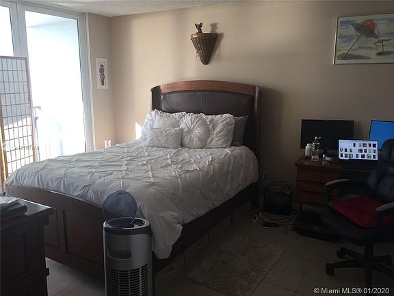 4th image of 1820 S Treasure Dr APT 305B