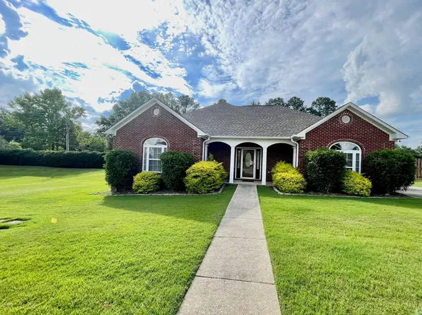 105 Morning Glory Dr, Pell City, AL 35128