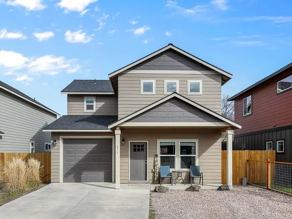 871 NE 6th St, Prineville, OR 97754