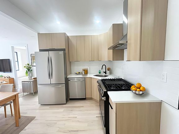 3rd image of 251 W 92nd St #5CC
