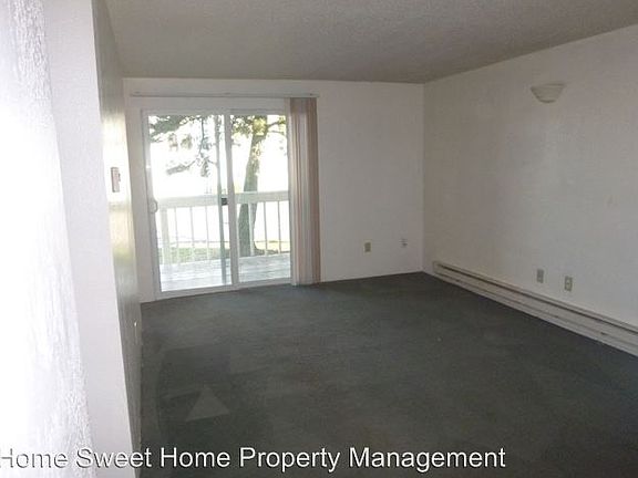 2nd image of 1010 E Market St APT B