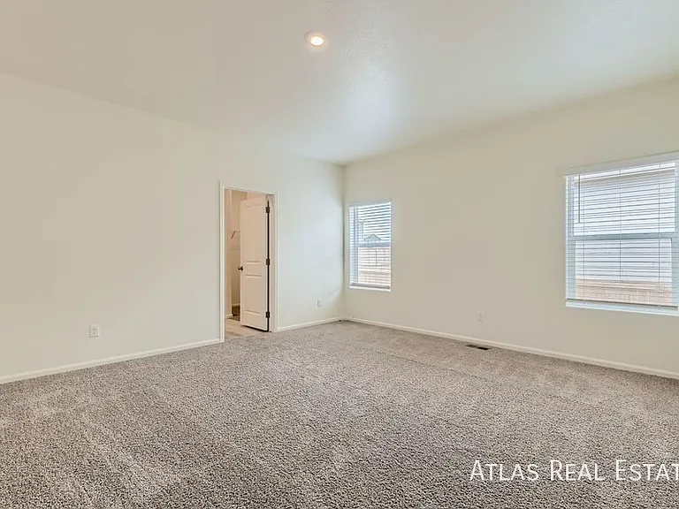 987 Cascade Falls St — Photo 6