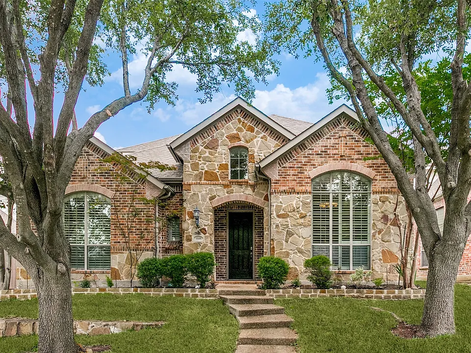 1148 Amy Dr