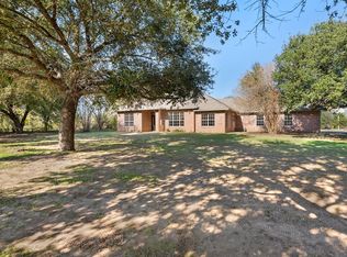 417 W Morgan St, Franklin, TX 77856