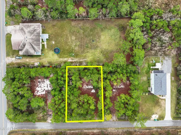 15401 Needle St, Biloxi, MS 39532