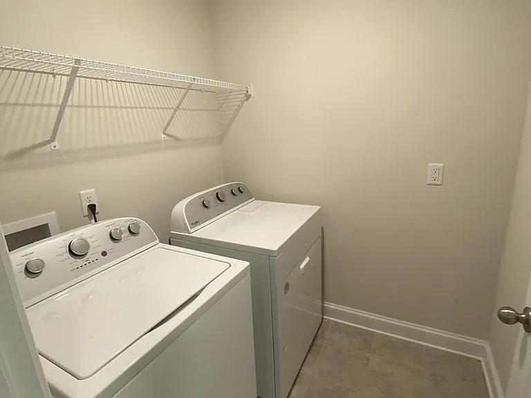 1550 Olympic Ln — Photo 16