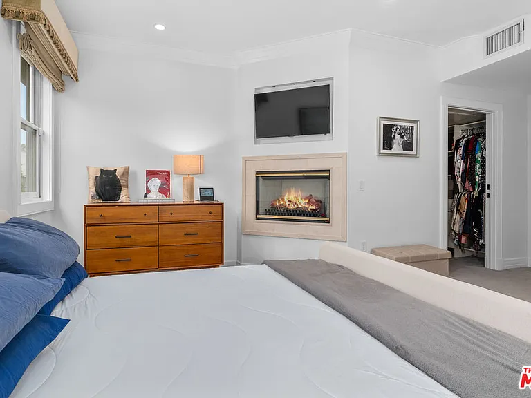 411 N Oakhurst Dr #305 — Photo 30