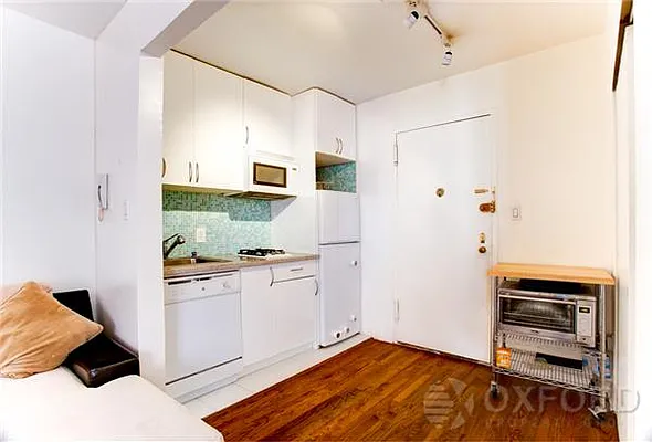 Sold by Oxford Property Group | media 3