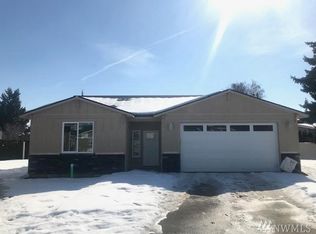 195 Pershing Cir, Wenatchee, WA 98801