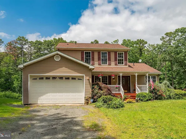 10 Hillside Ave, Tuckerton, NJ 08087