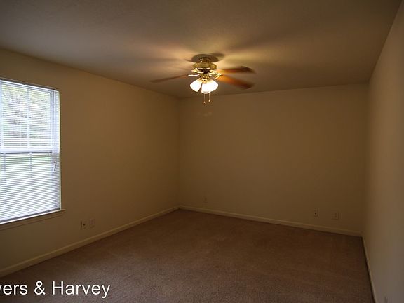 5th image of 426 Jack Miller Blvd APT H