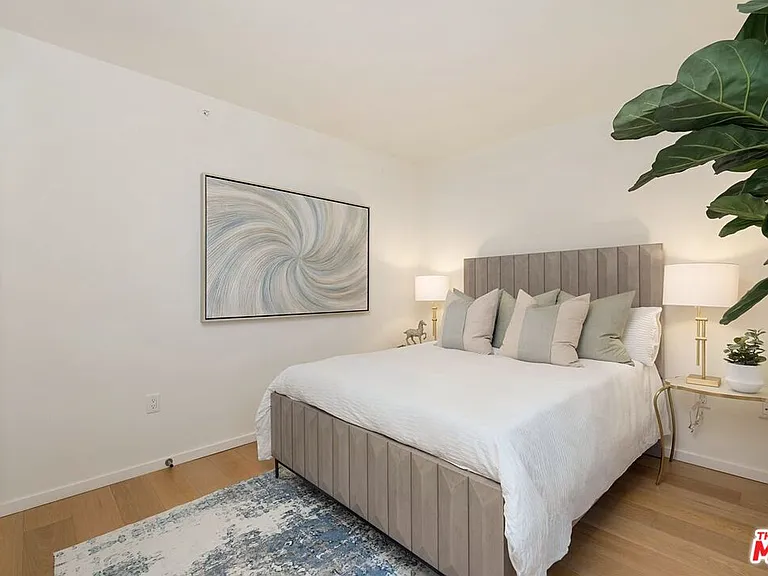 1705 Ocean Ave #107 — Photo 6