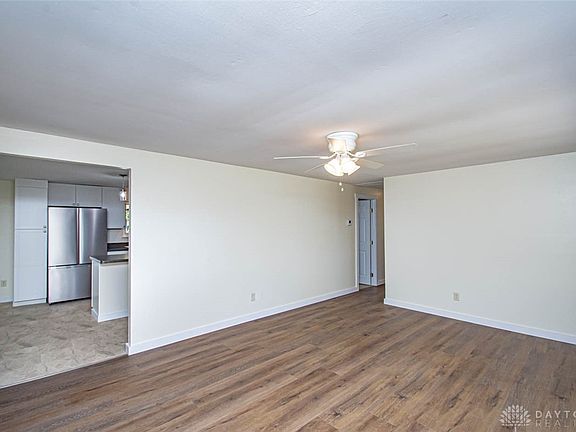 3rd image of 6119 Buckman Dr