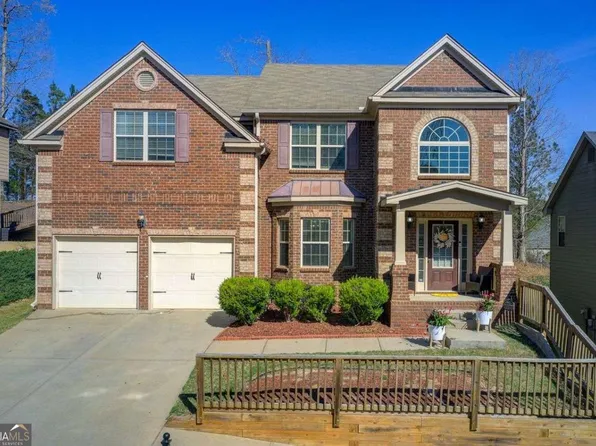 7933 Heathmore Dr, Fairburn, GA 30213