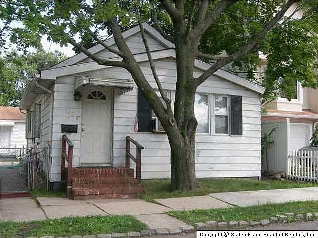 1st image of 166 Moreland St