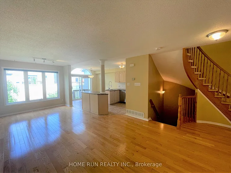 251 Meadowbreeze Dr — Photo 18