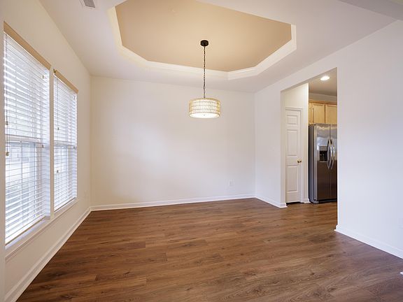 3rd image of 323 Majesty Ct
