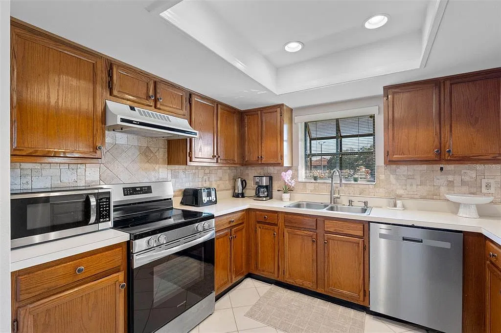 2 bed, 2.0 bath, 1040 sqft, $2,200 — Photo 3
