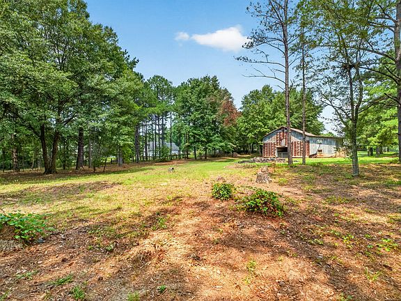 4th image of 199 Tranquil Ln