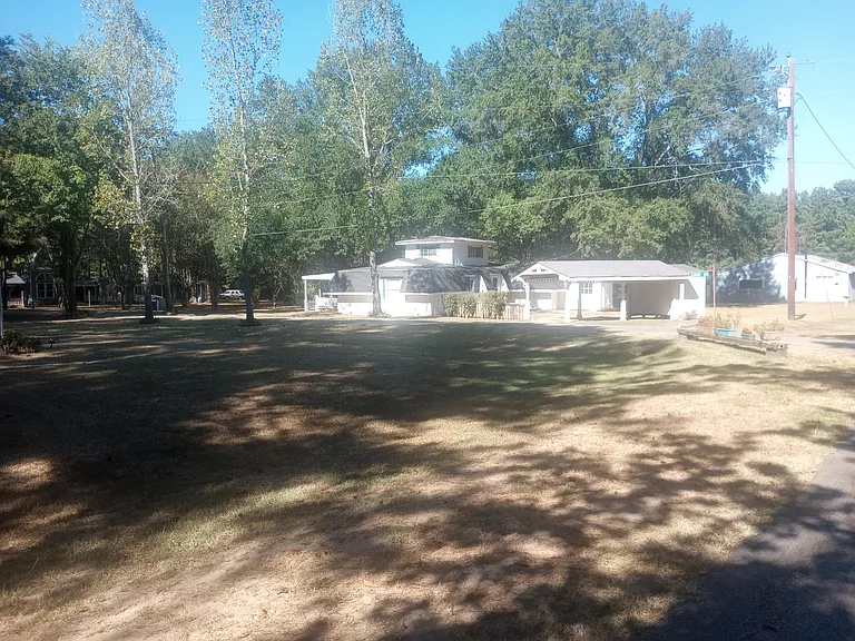 2404 County Road 190D — Photo 2
