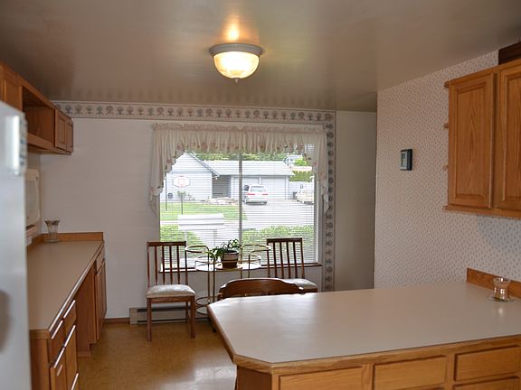 5th image of 5318 172nd Pl SW