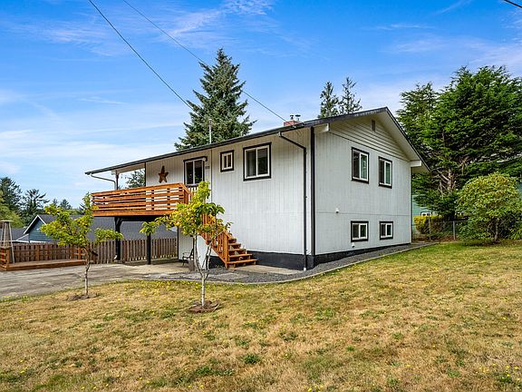 5th image of 1960 Alder Cove Rd W