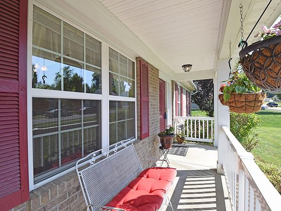 4th image of 112 Moorage Ct