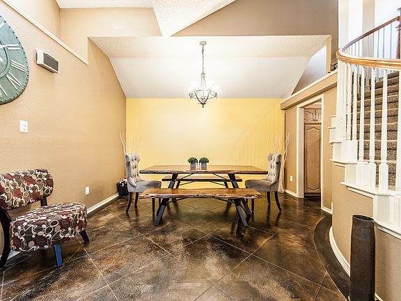 4th image of 2955 Warm Springs Ln