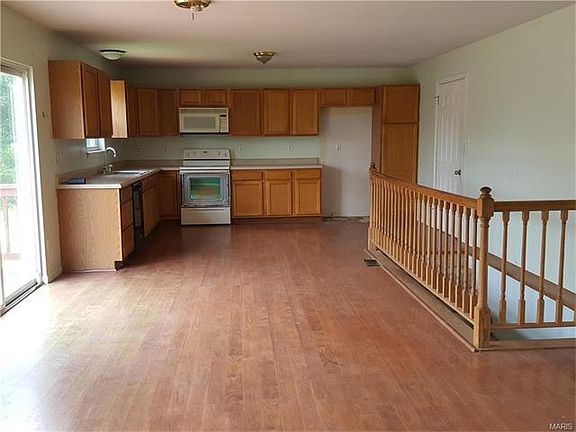 3rd image of 251 Penny Ct