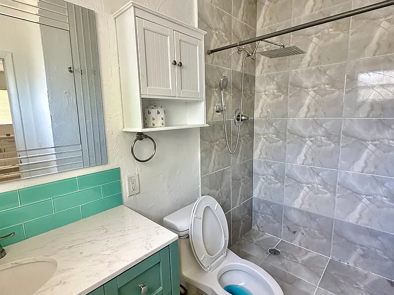 9400 Dominican Dr — Photo 7