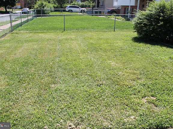 5th image of 6704 Railway Ave