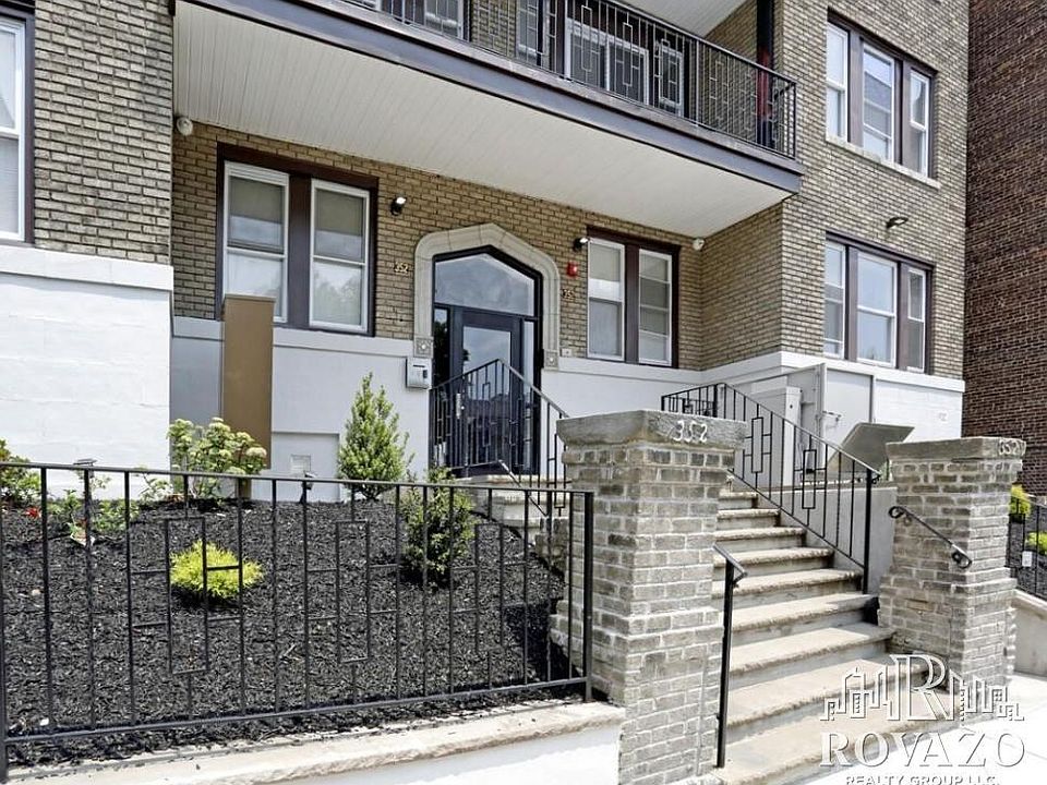 1st image of 352 William St #405