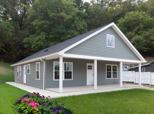 156 Montgomery Rd, Weston, WV 26452