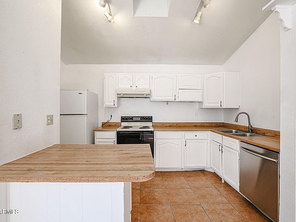 3rd image of 6426 W Saguaro Drive