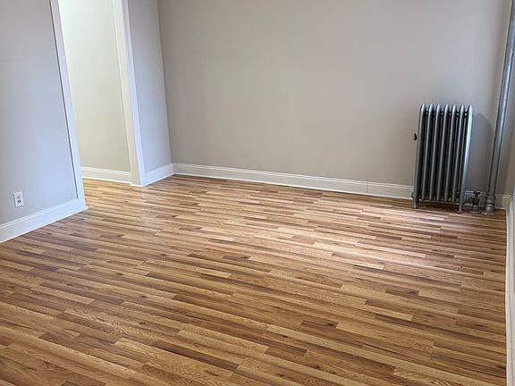 5th image of 3010 Holland Ave APT 4