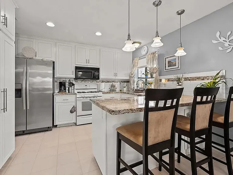 4919 Glenhaven Dr — Photo 2