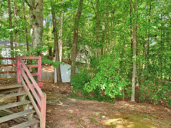 4th image of 413 Keithwood Ct