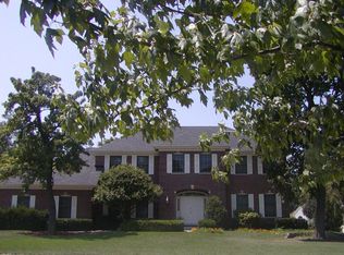 8637 Dory Ln, Willow Springs, IL 60480