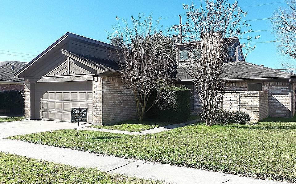 1st image of 11519 Breezy Knoll Dr